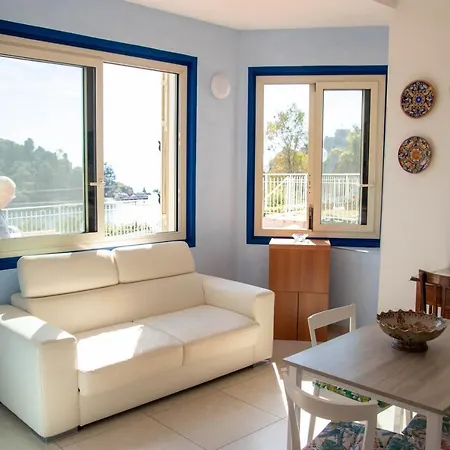 Taormina Isola Bella Suite